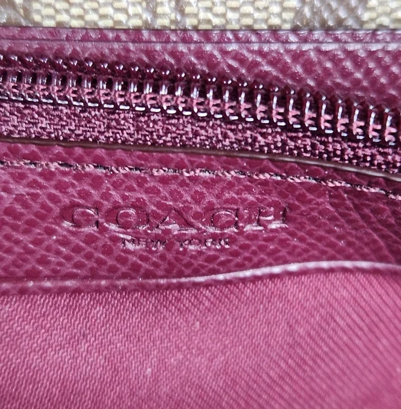 COACH F54007 Burgundy Wine Accordian Zip Leather Wallet - Picture 5 of 6